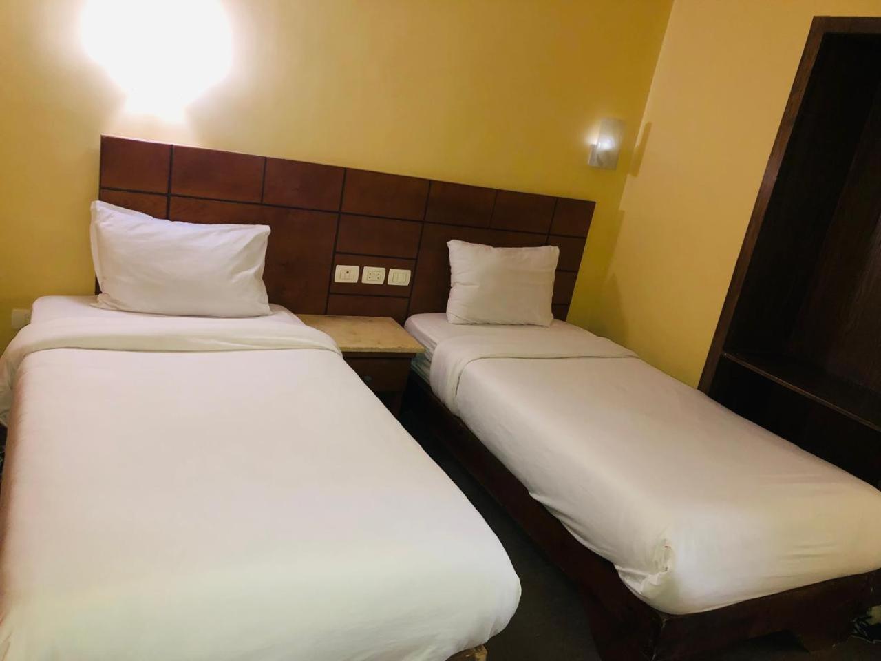 Regency Hotel ギーザ エクステリア 写真